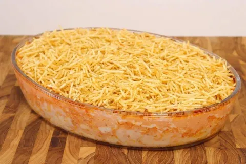 Fricassê de frango cremoso para seu almoço de domingo em fam