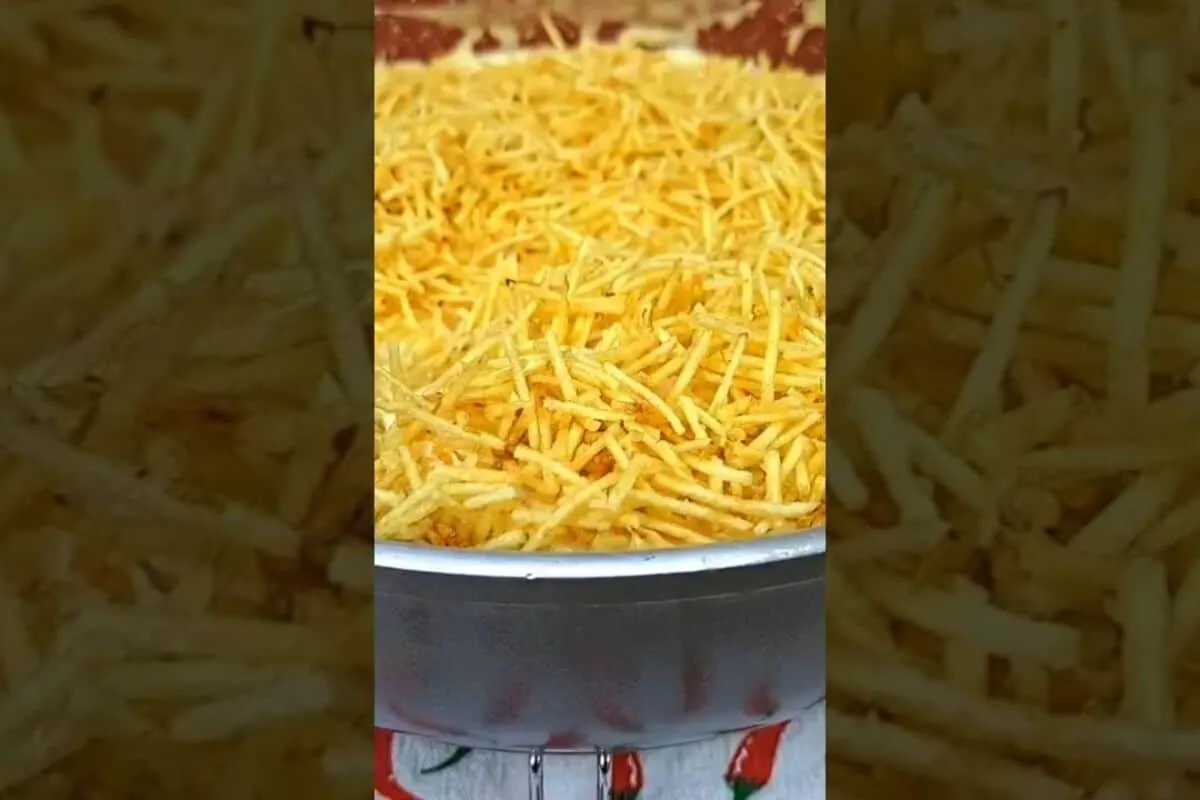 Fricassê de linguiça fácil e cremoso diferente e muito sabor