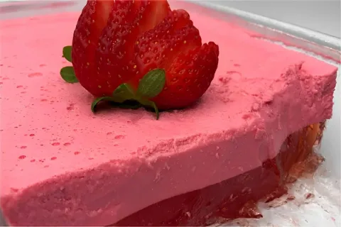 Gelatina cremosa de natal com cremte de leite fica uma delíc