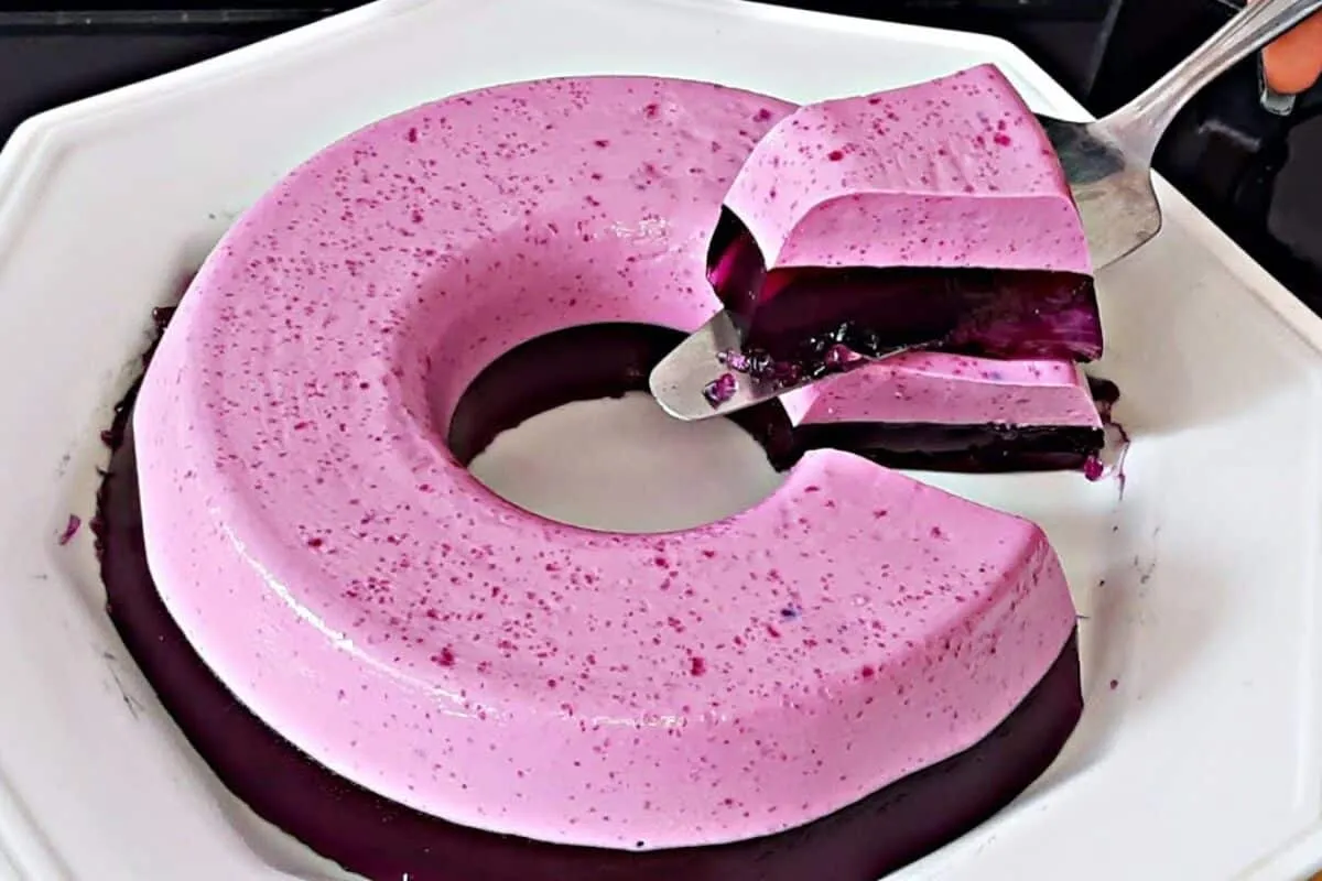 Gelatina cremosa: só 2 ingredientes, fiz a melhor sobremesa,