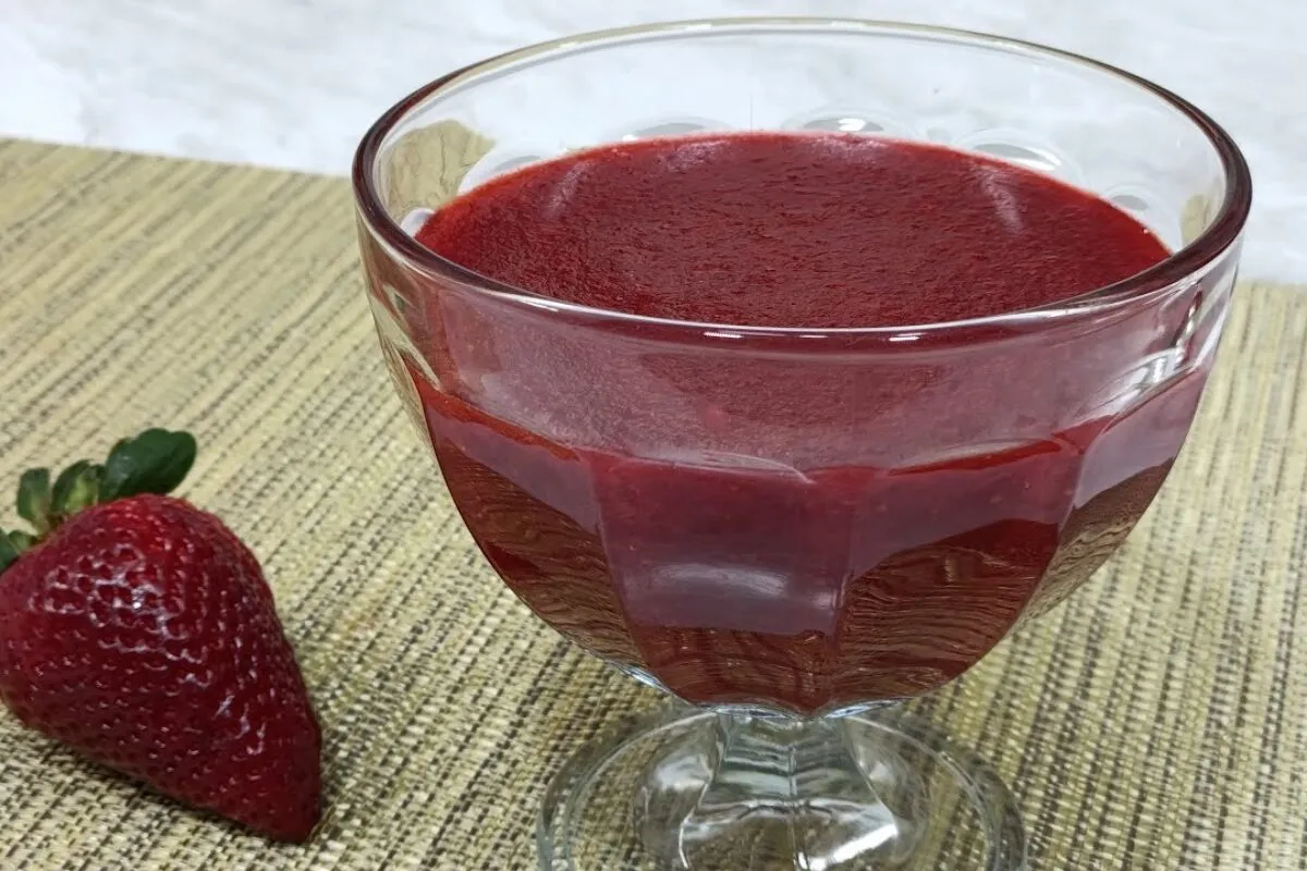Geléia de morango caseira docinha na medida: aprenda a fazer