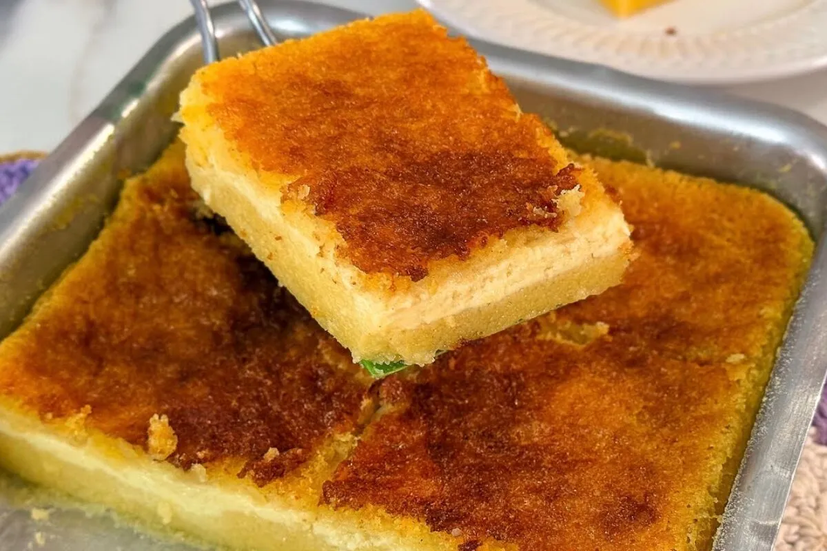 Hora do café: preparar esse bolo de fubá cremoso é melhor pe