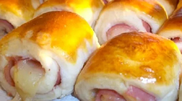 Joelhos de Queijo e Presunto