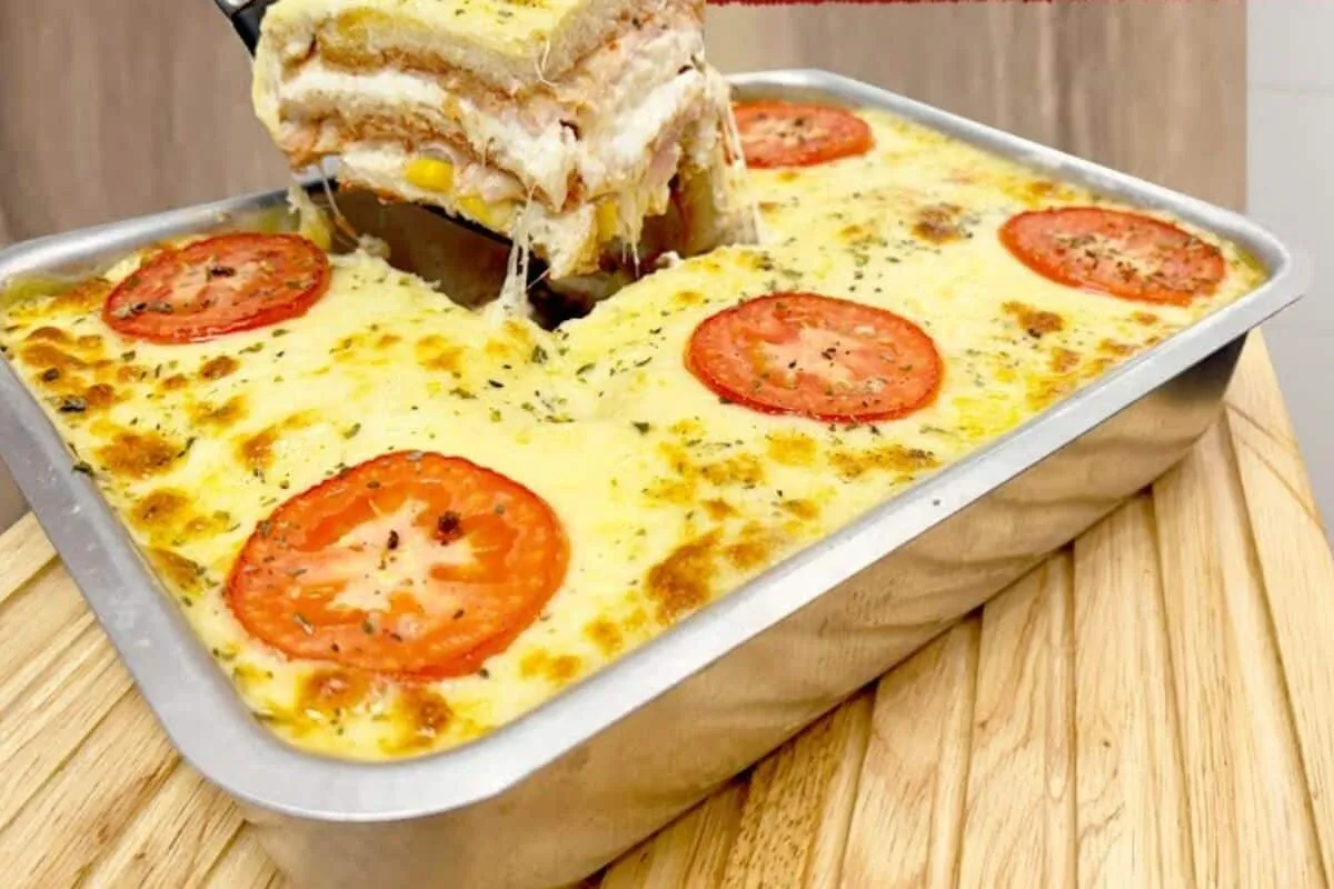 Lanchão de forno recheado com presunto, queijo e molho cremo