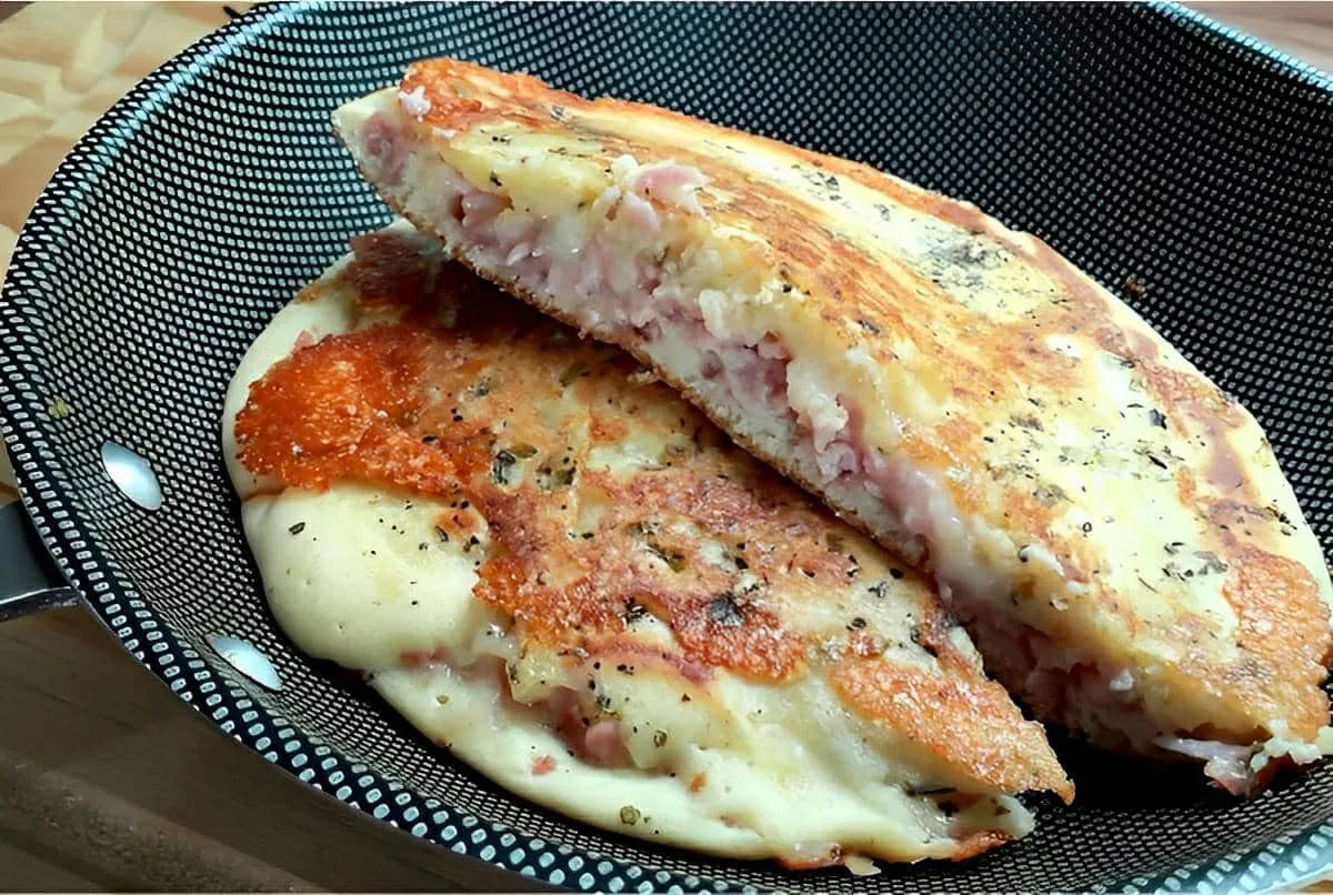 Lanche na frigideira pronto em 15 minutos uma delícia para q