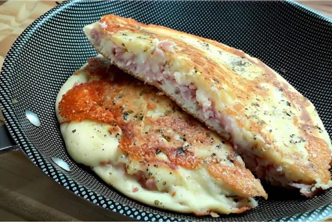 Lanche na frigideira pronto em 15 minutos uma delícia para q