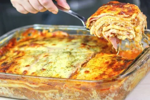 Lasanha com massa de panqueca: super suculenta e saborosa pa