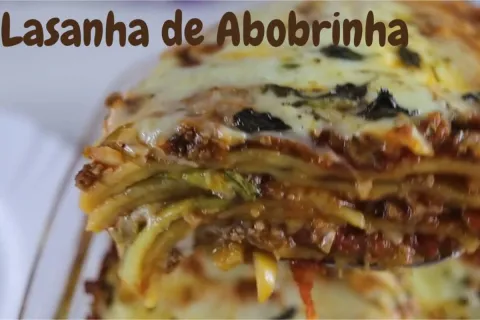 Lasanha de abobrinha à bolonhesa: leve, saborosa e saudável 