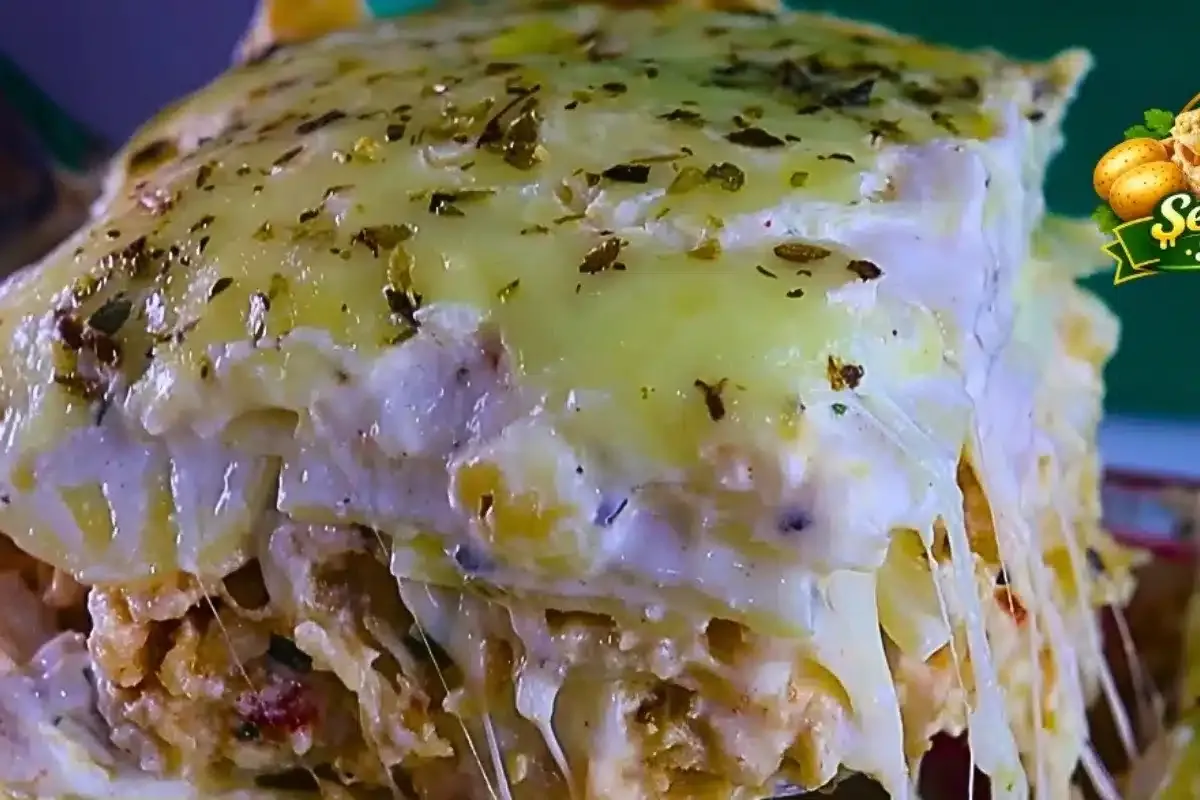 Lasanha de batata feita sem massa e com muito queijo, para i