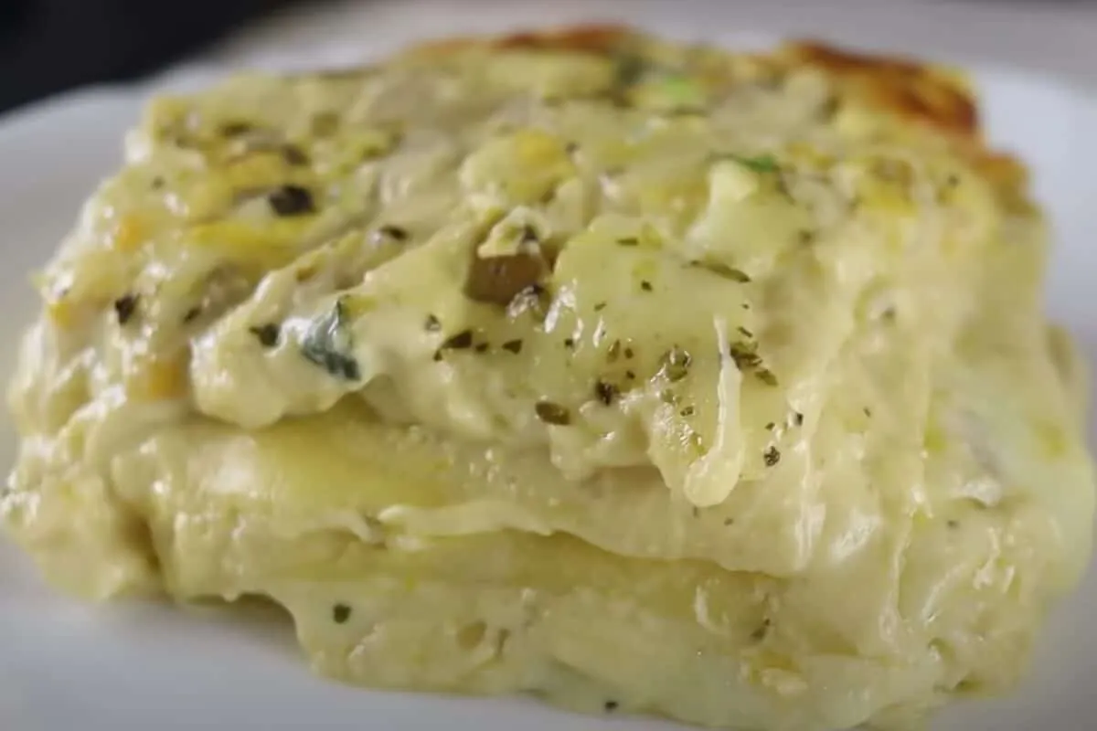 Lasanha de frango com creme de milho super cremosa que sempr