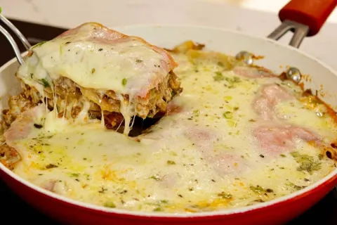 Lasanha de frigideira, uma delícia feita sem usar o forno de