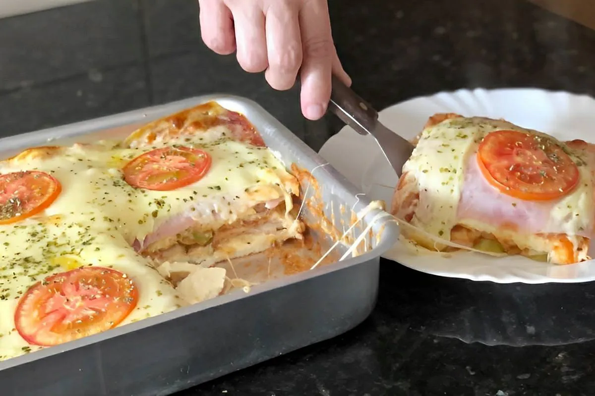 Lasanha de pão simples e deliciosa o lanche perfeito para qu