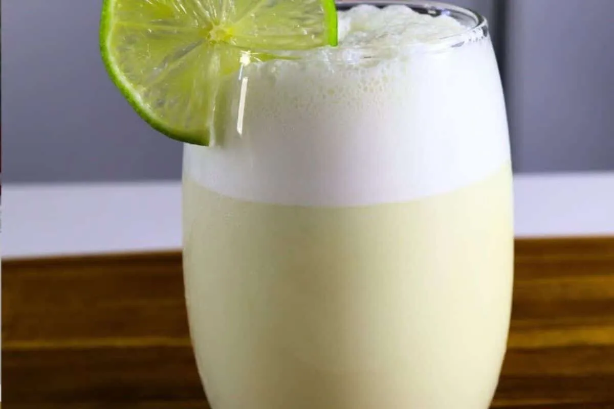 Limonada suíça que não amarga feita com leite condensado, um