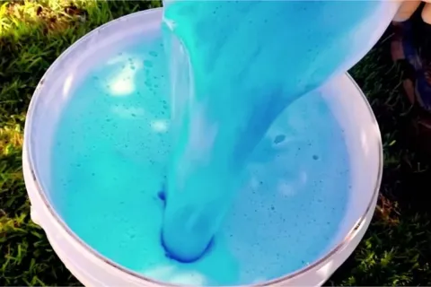 Limpa piso caseiro potente que tira até a sujeira mais gruda