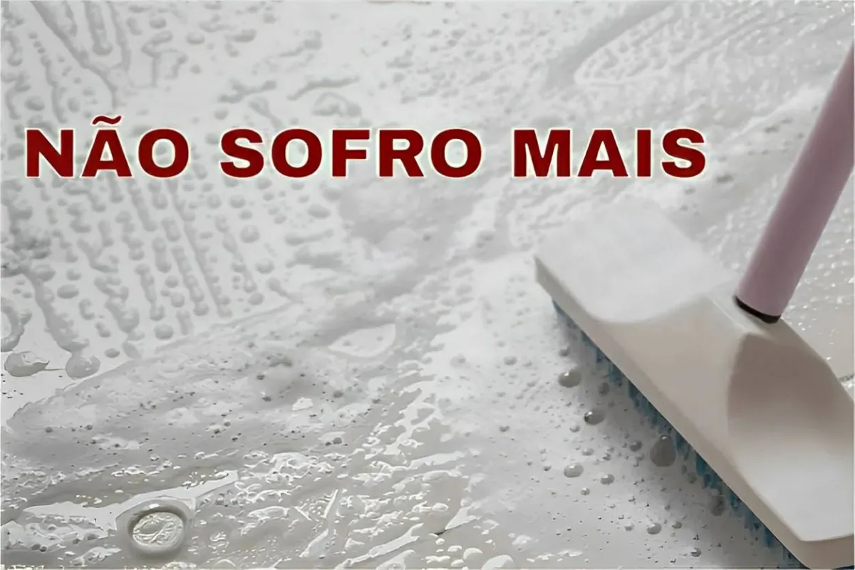Limpa pisos caseiro que remove até as sujeiras mais difíceis