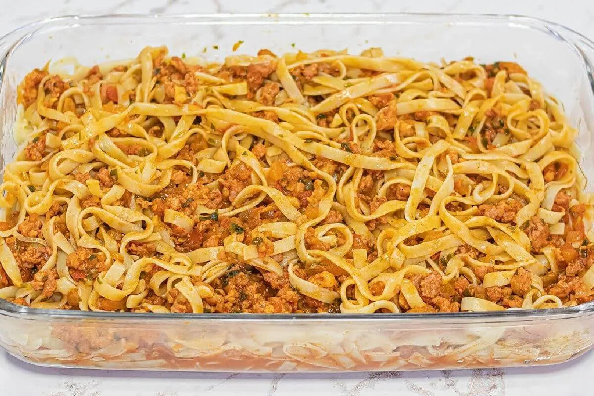 Macarrão à linguiça toscana um prato cheio de sabor para voc