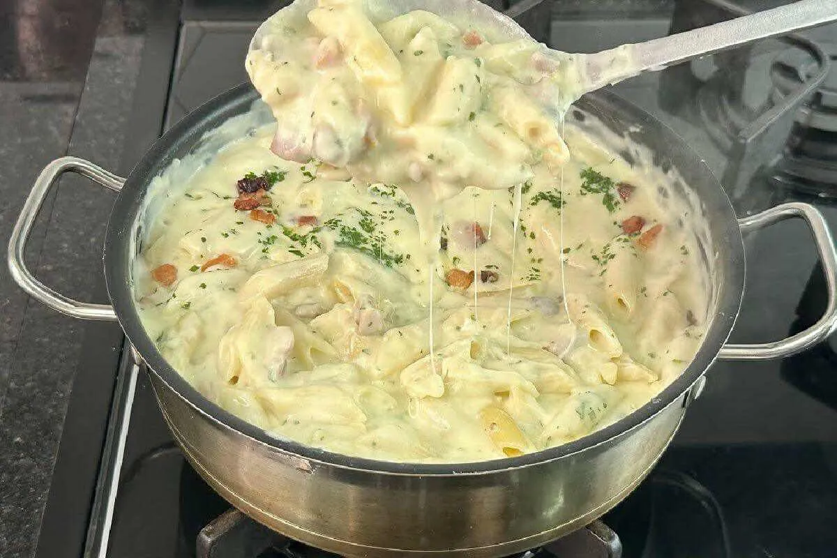 Macarrão ao creme de batata que você precisa experimentar pa