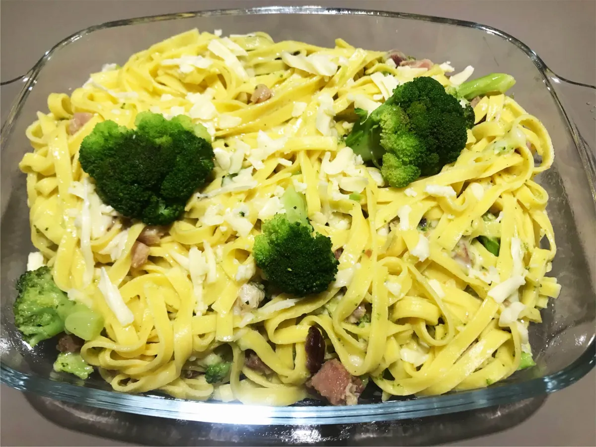 Macarrão com brócolis