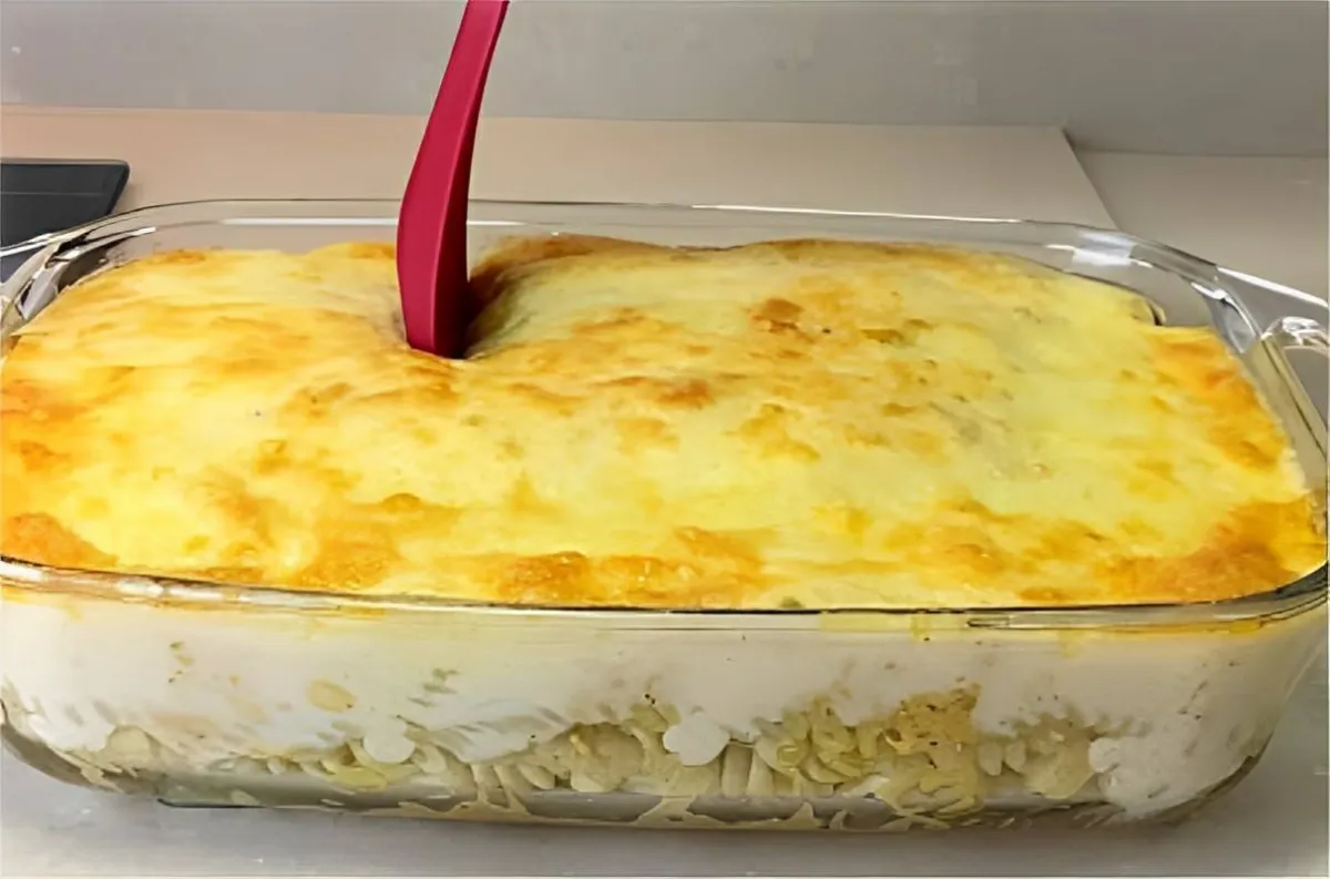 Macarrão com frango gratinado no forno um prato simples e de