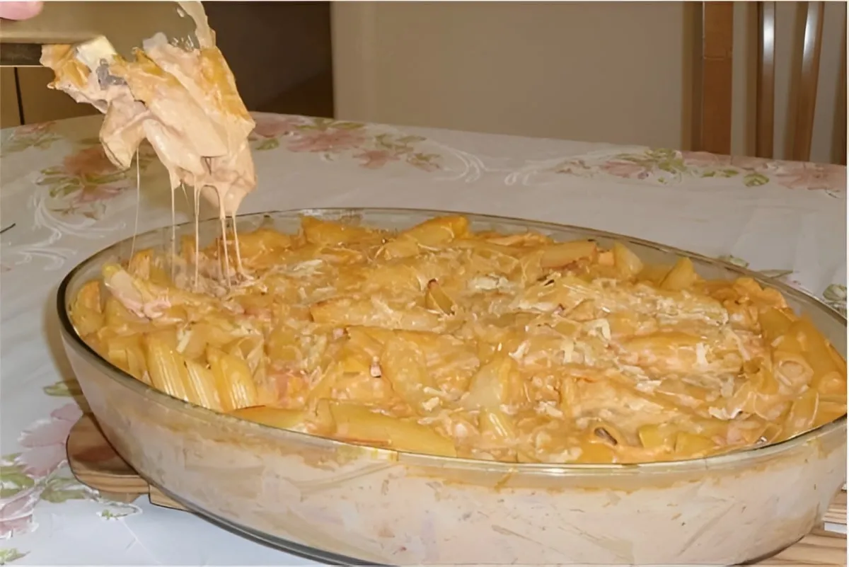 Macarrão de forno bem cremoso receita muito prática e difere