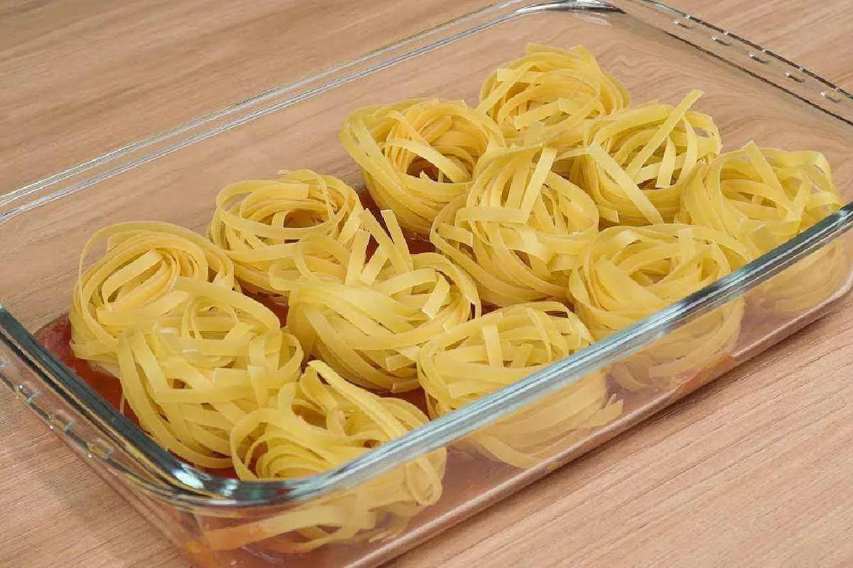 Macarrão de preguiçoso ótimo para quem não tem muito para fa