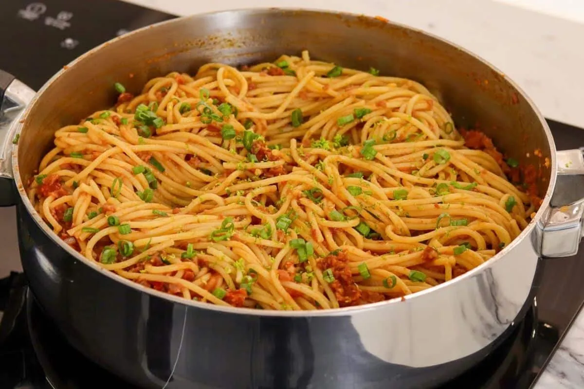Macarrão fácil e rápido de preparar com muito sabor que fica