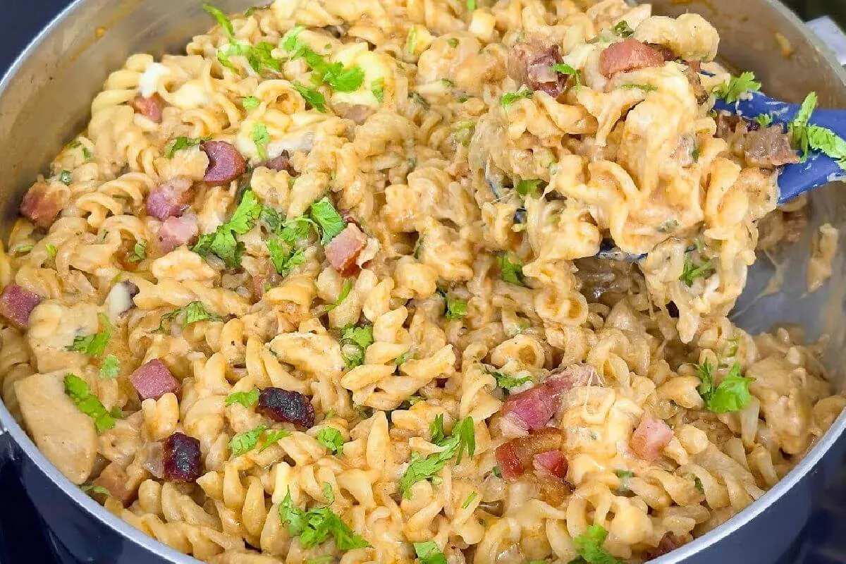 Macarrão simples e delicioso que você só vai querer fazer de