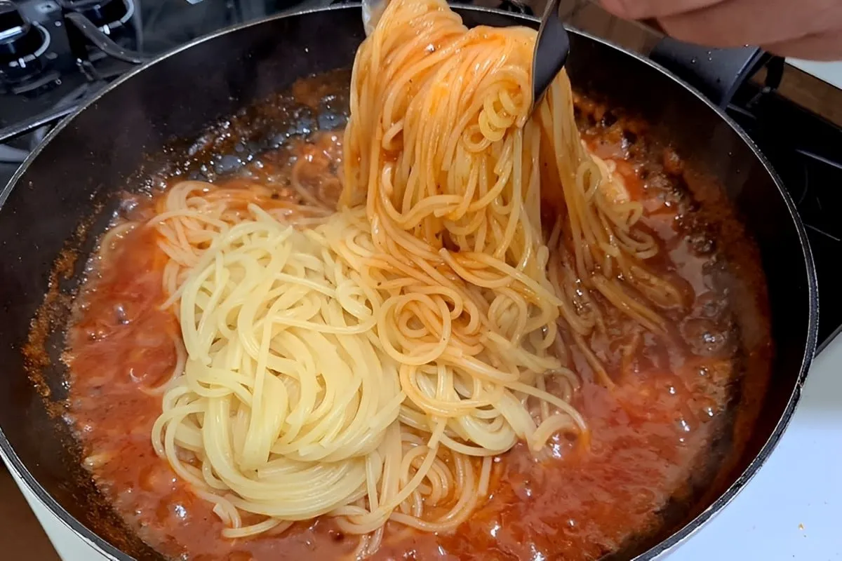 Macarrão soltinho e gostoso com tempero de mãe