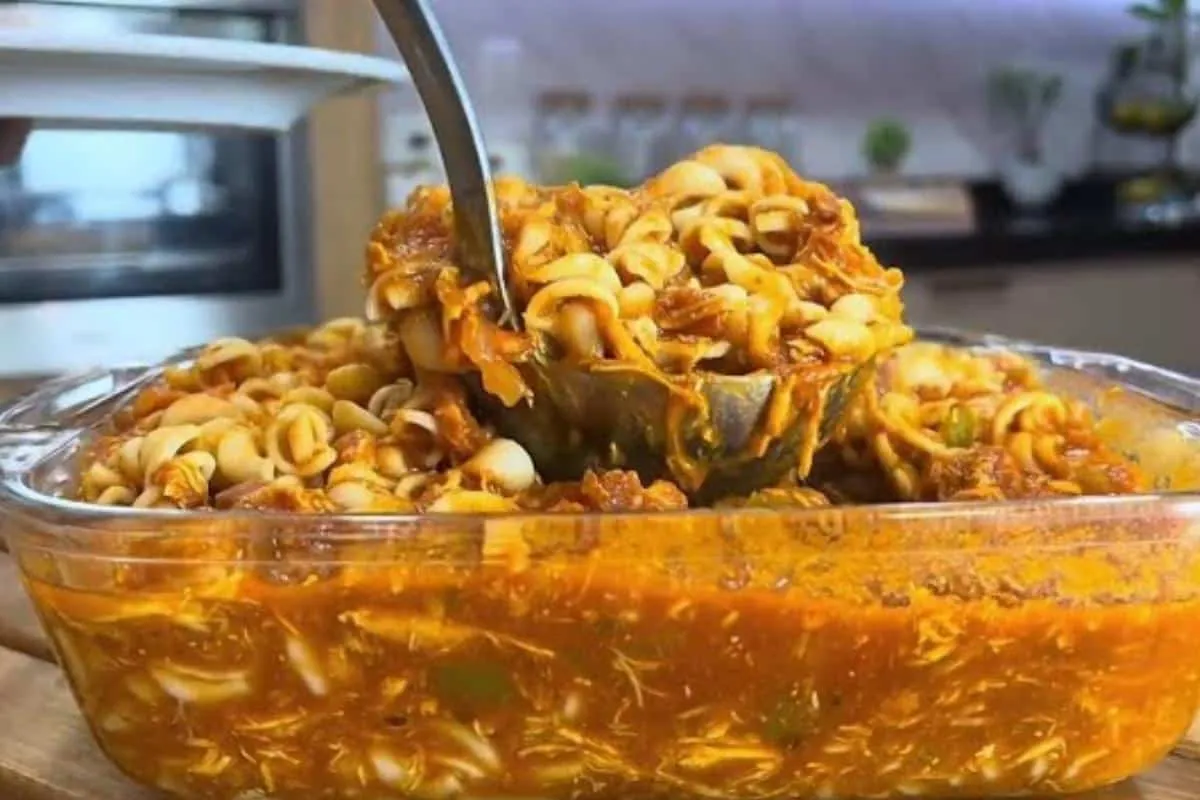 Macarronada com bacon completa para você fazer em qualquer d
