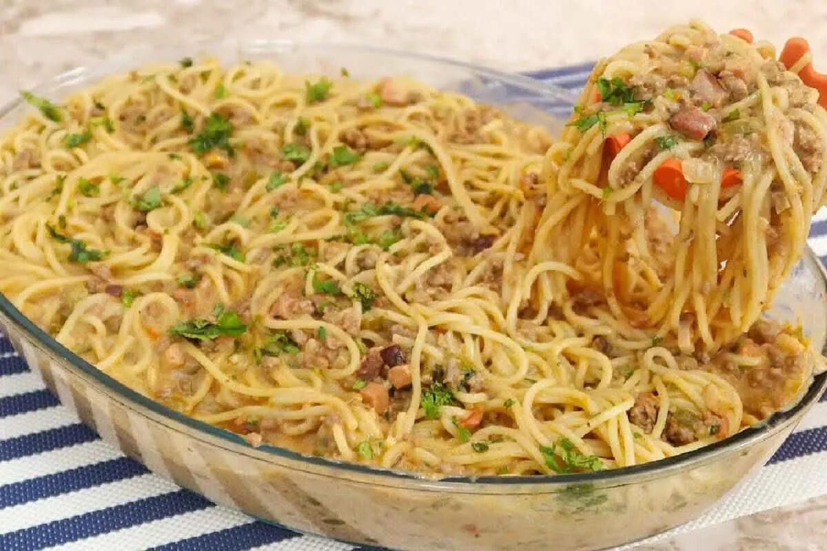 Macarronada de domingo tradicional muito saborosa e fácil de