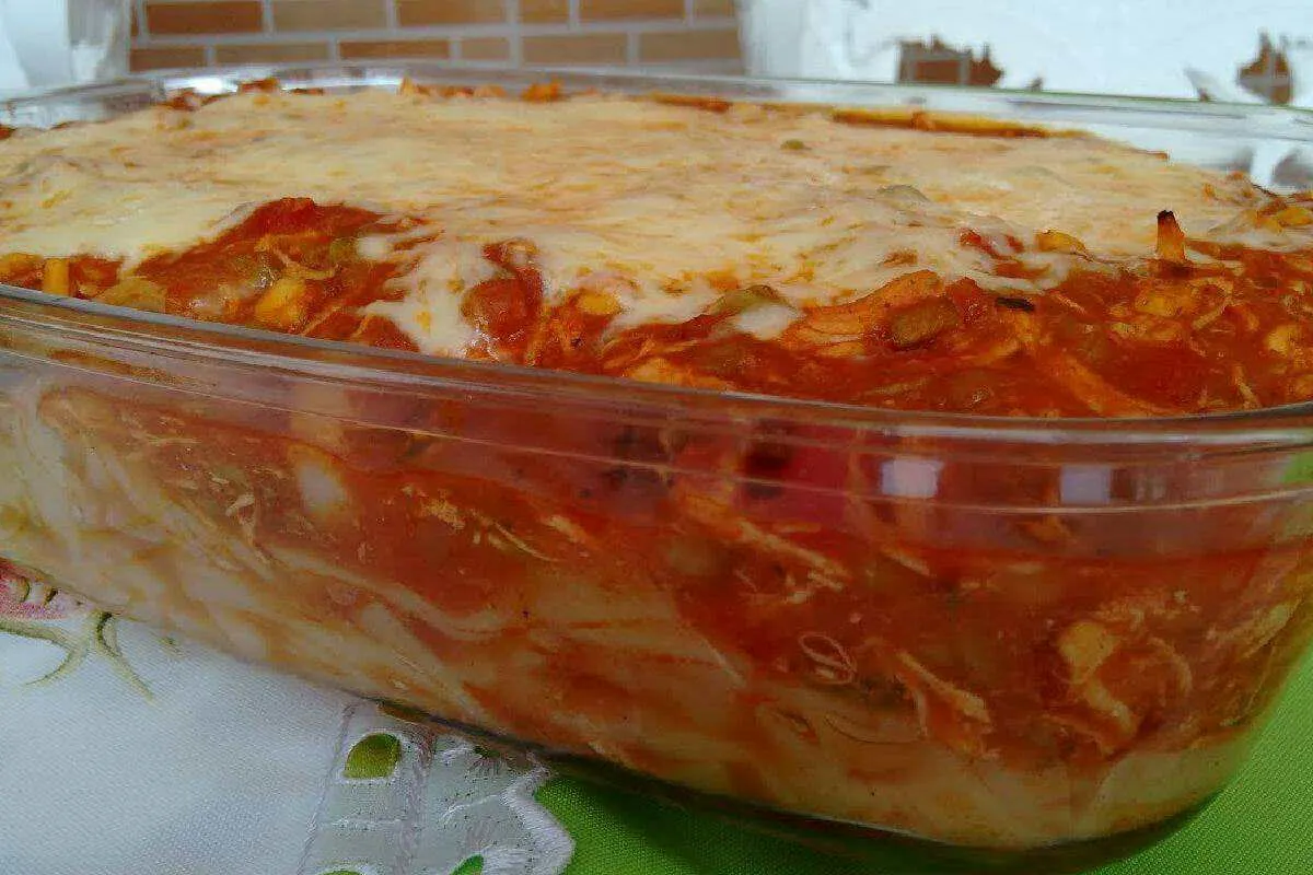Macarronada de frango um almoço perfeito para seu domingo em
