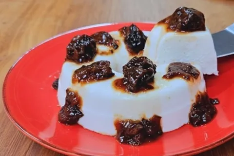 Manjar de coco low carb leve, sem açúcar e sem farinha, uma 