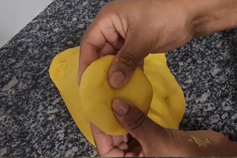 Massa de coxinha macia e versátil para você fazer  o salgado