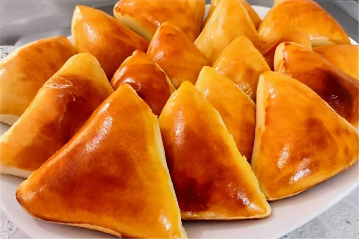 Massa de esfiha fofinha e deliciosa feita com ingredientes q