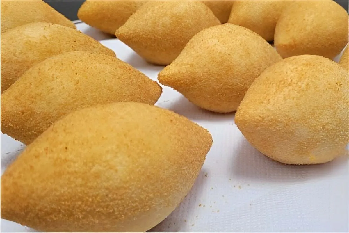 Massa de mandioca para coxinha e bolinhos fritos sem farinha
