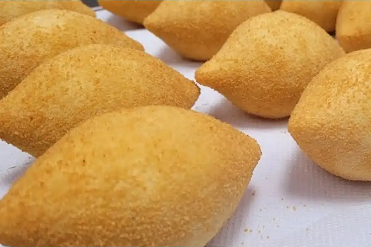 Massa de mandioca para coxinha: veja como eu faço para não f
