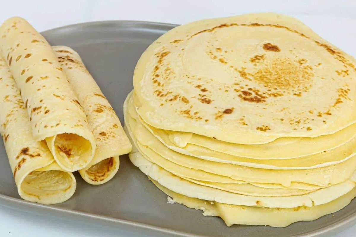 Massa de panqueca sem leite bem levinha e macia para rechear