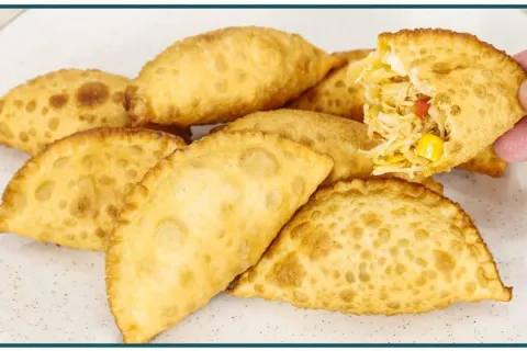 Massa de pastel com 2 ingredientes receita econômica e rápid