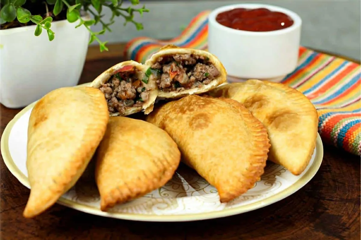 Massa de pastel com apenas 2 ingredientes fininha crocante e