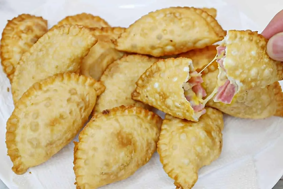 Massa de pastel com apenas 2 ingredientes muito simples e fá