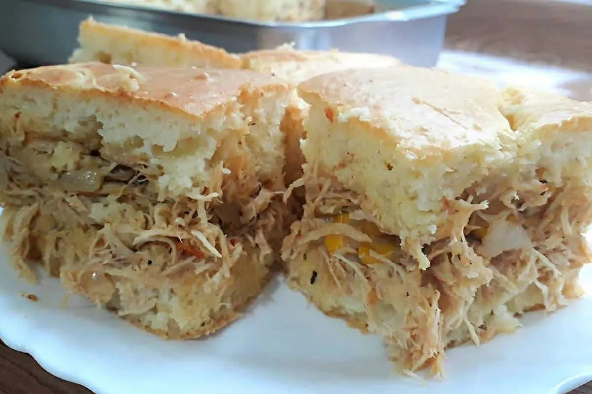 Massa de torta salgada de liquidificador fofinha deliciosa e