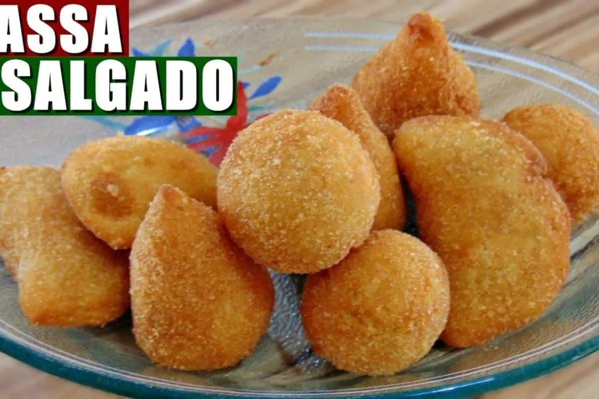 Massa para salgado frito bem fácil de fazer e perfeita para