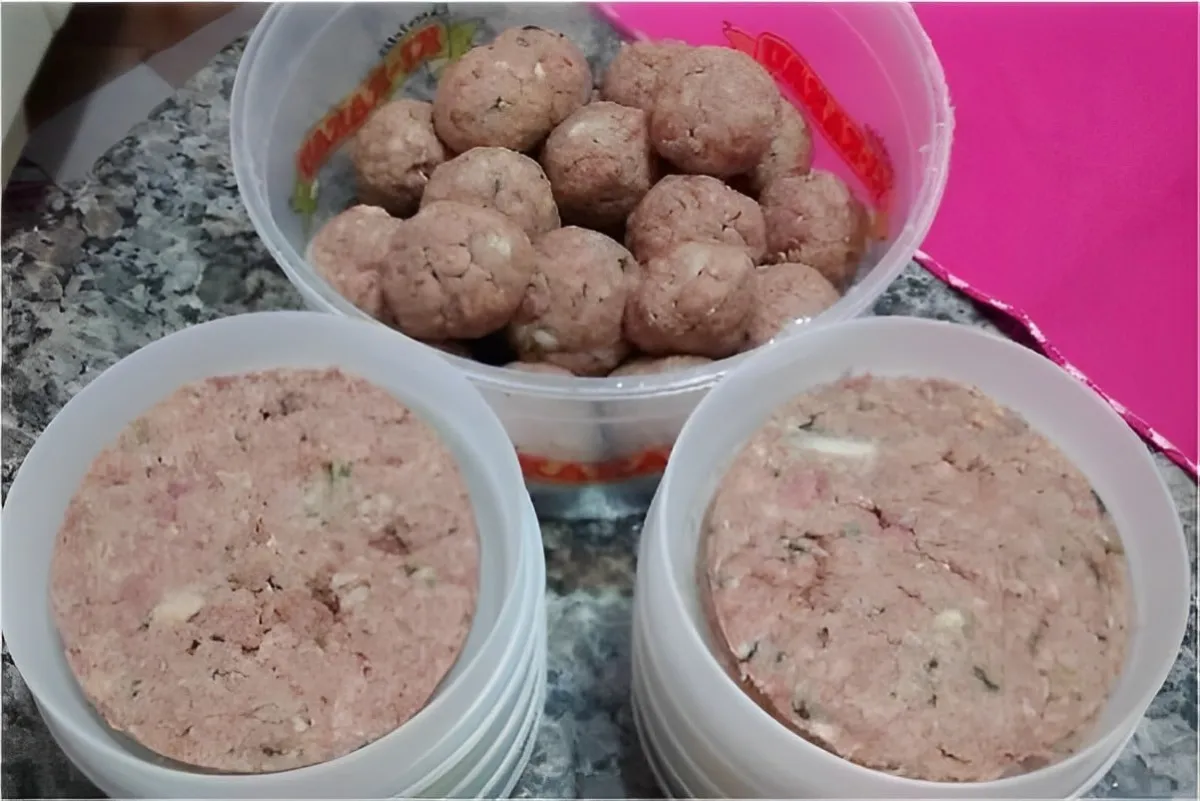 Massa simples para fazer almôndega e hambúrguer caseiro prát