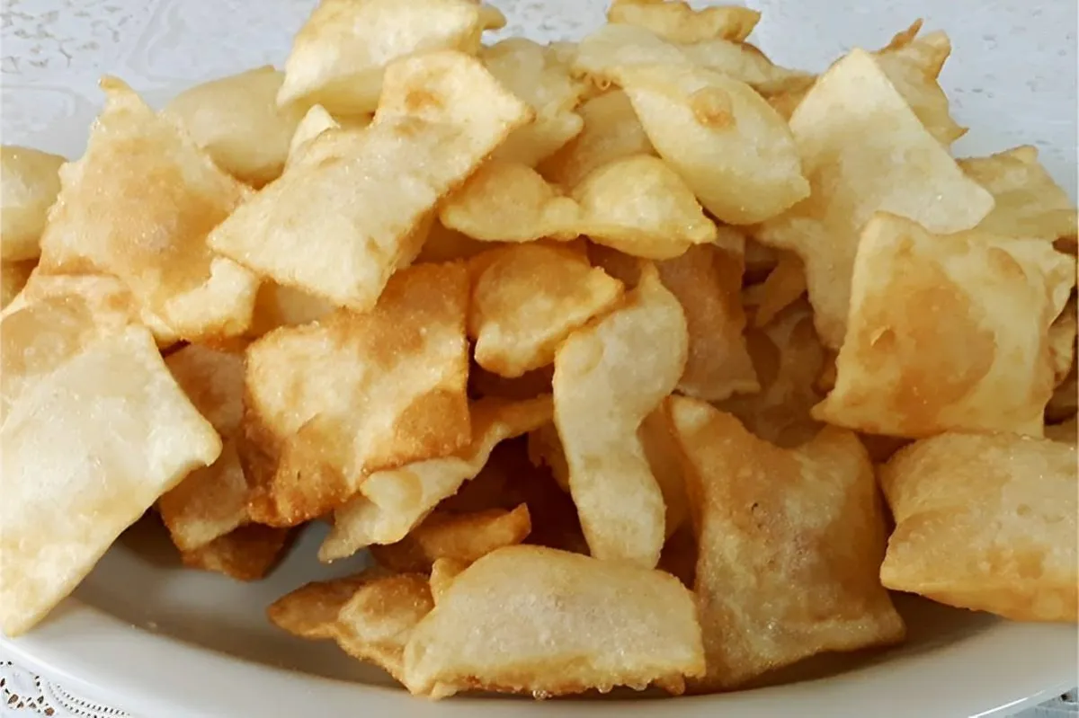 Massinha frita da vovó crocante e sequinha com apenas 3 ingr