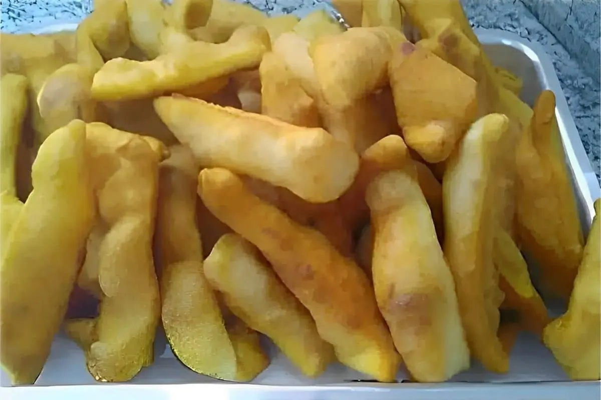 Massinha frita feita com poucos ingredientes e perfeita para