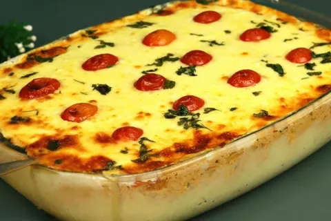 Minha mãe faz o melhor escondidinho de frango aos domingos q