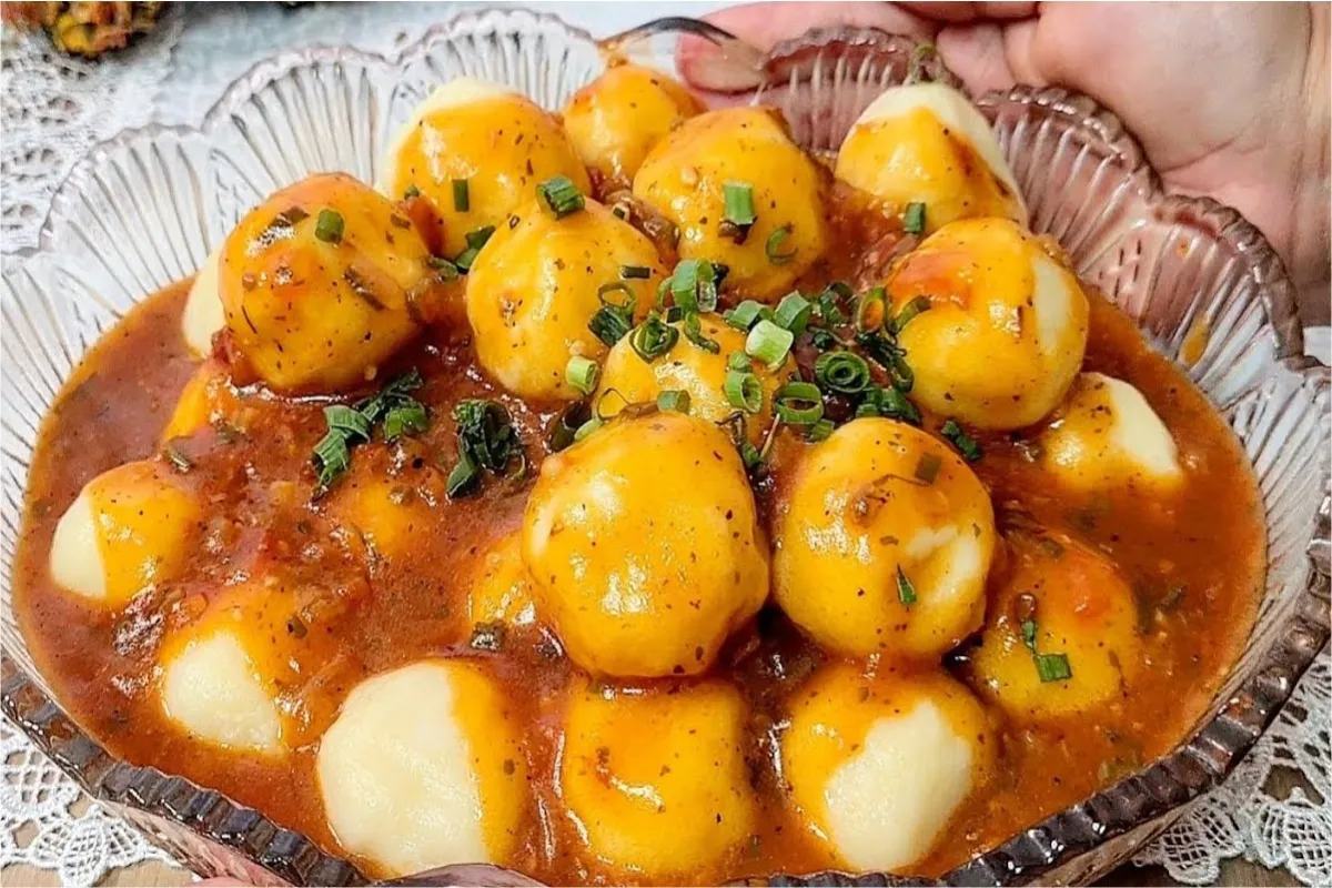 Minha mãe faz um nhoque recheado no ano novo que é simplesme