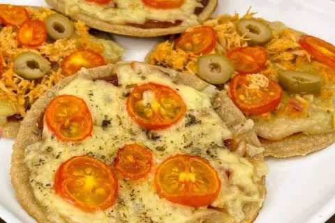 Mini pizza fit sem leite e sem glúten, uma opção saudável e 