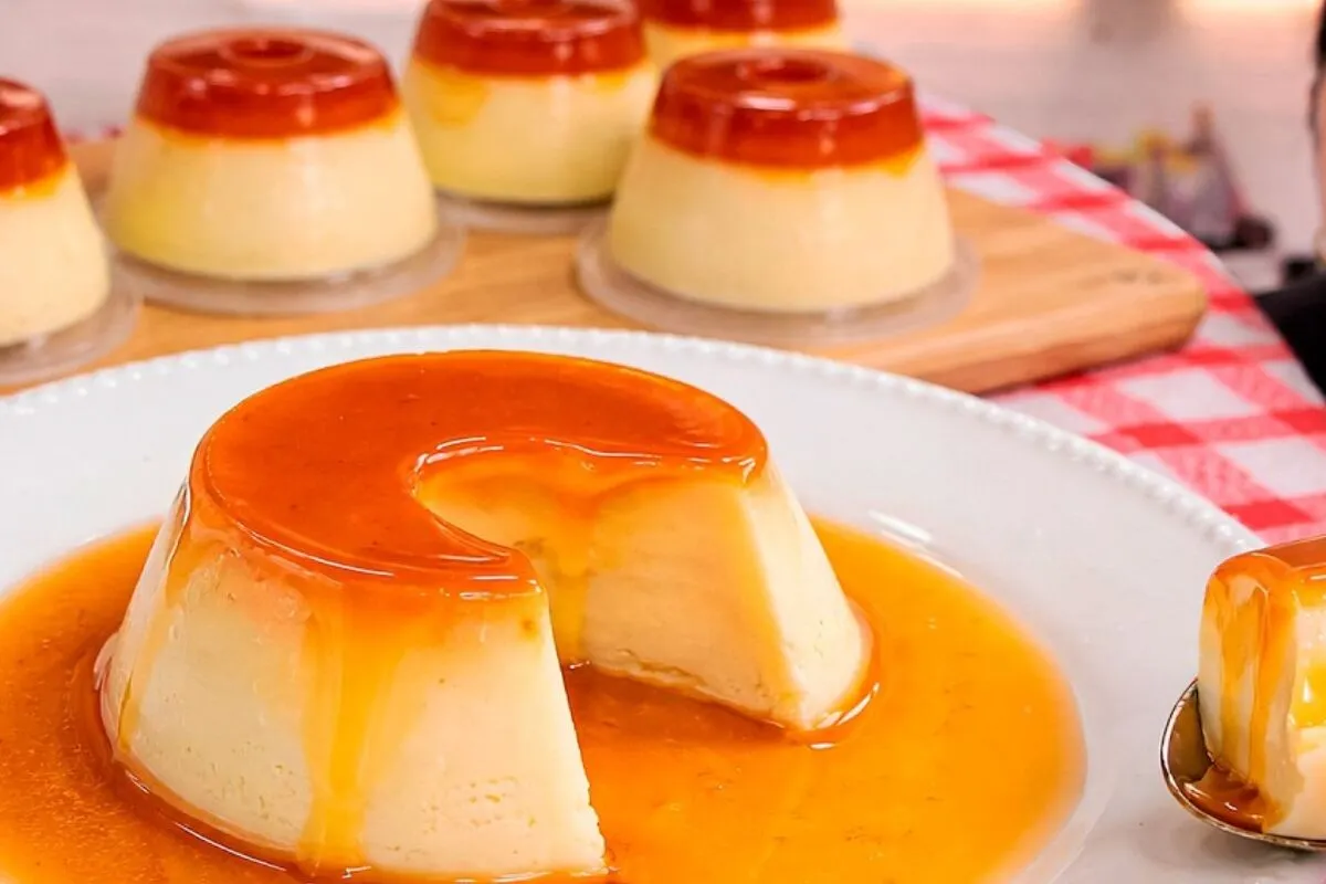 Mini pudim de leite condensado super cremoso e lisinho, para