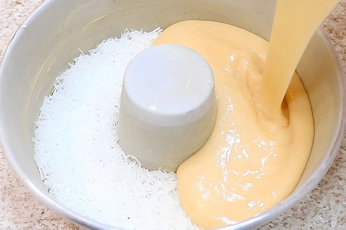 Misture coco com esses ingredientes e prepare um delicioso b